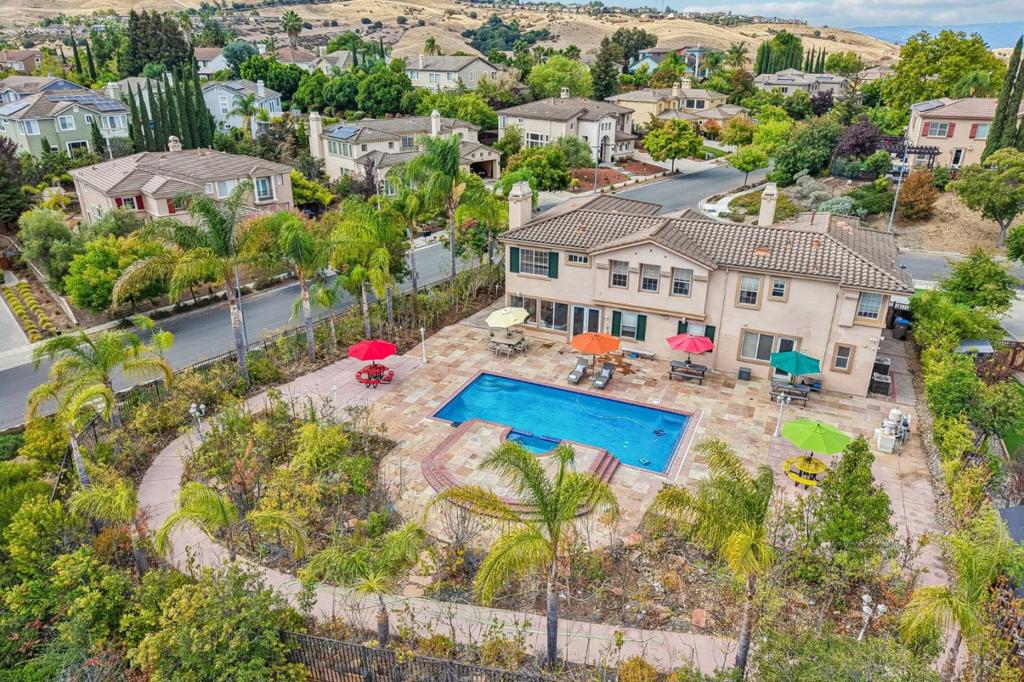 main property photo 77