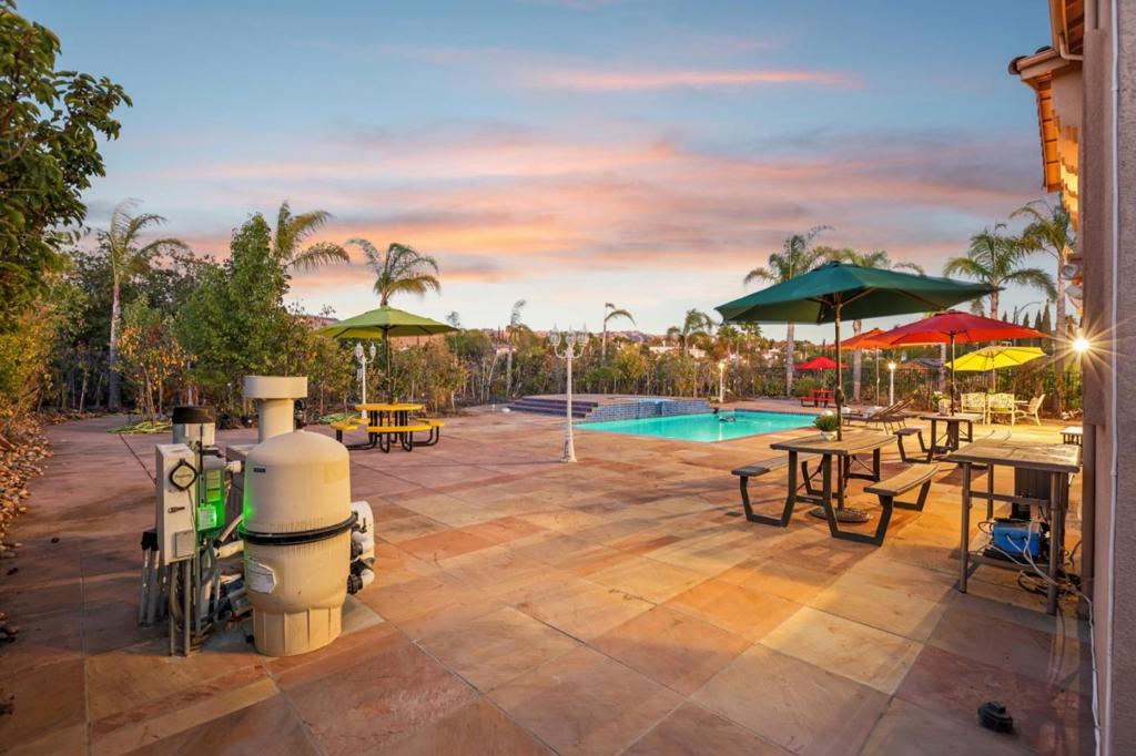 main property photo 99