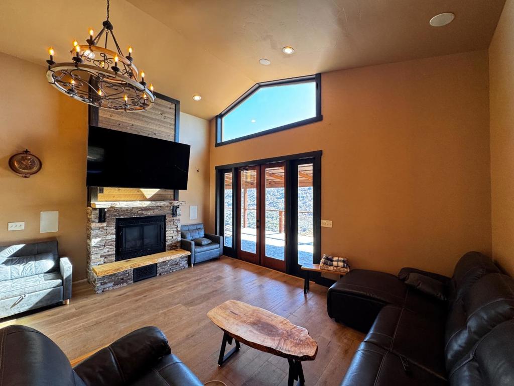 main property photo 8