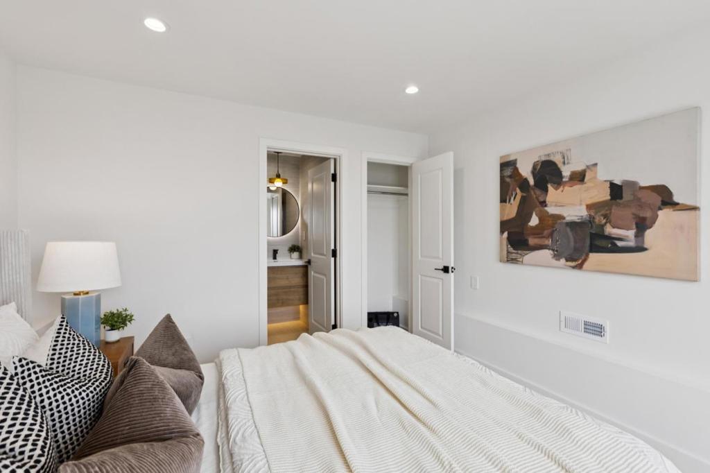 main property photo 81