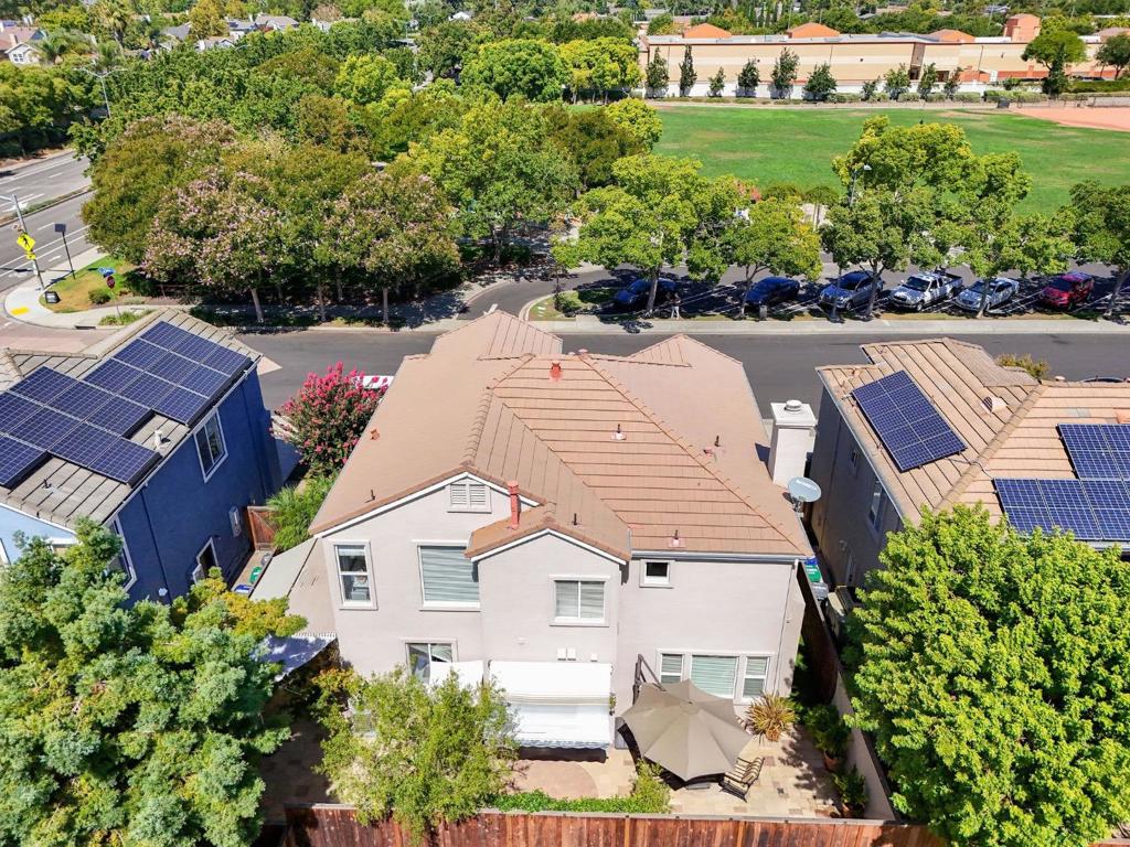 main property photo 79