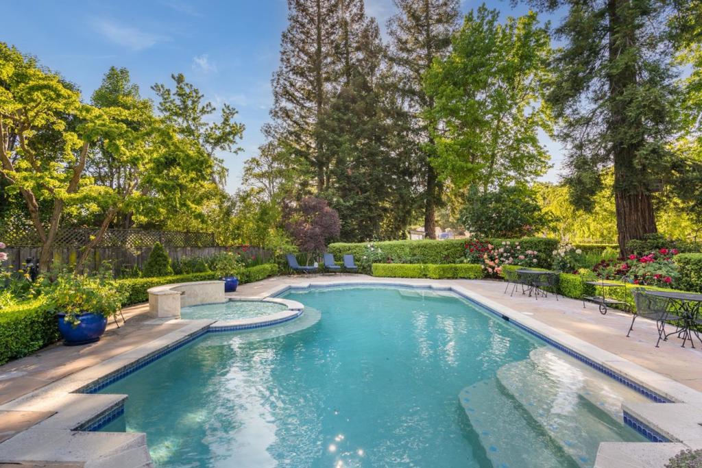 main property photo 68