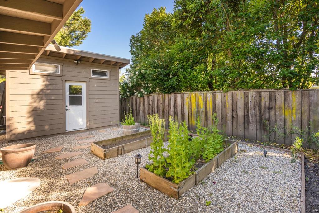 main property photo 75