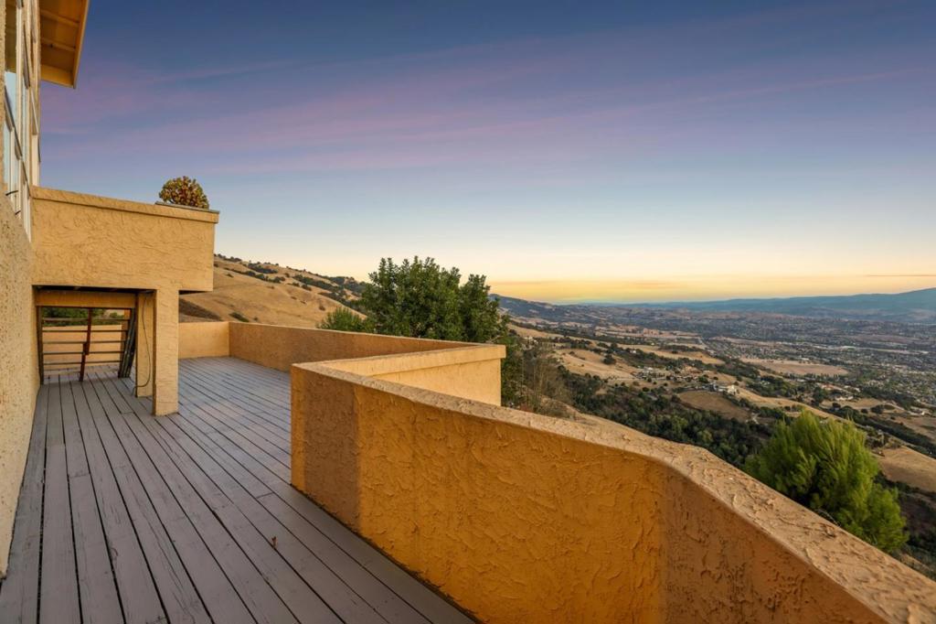 main property photo 111