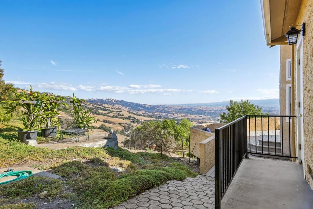 main property photo 59