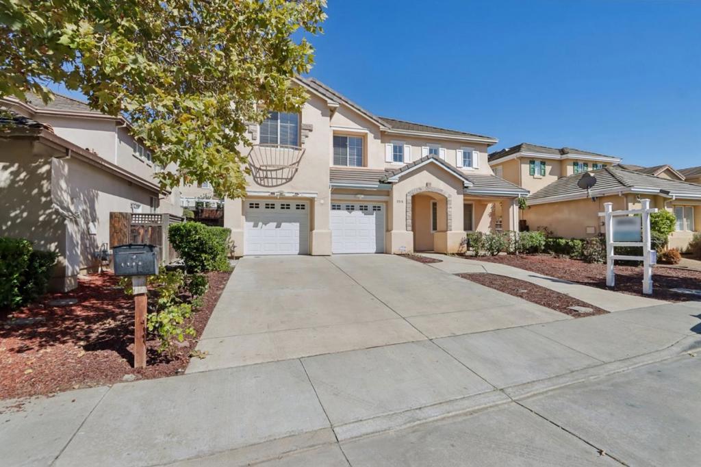 main property photo 45