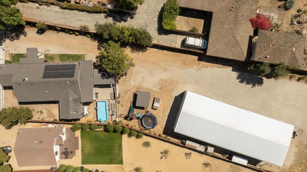main property photo 60