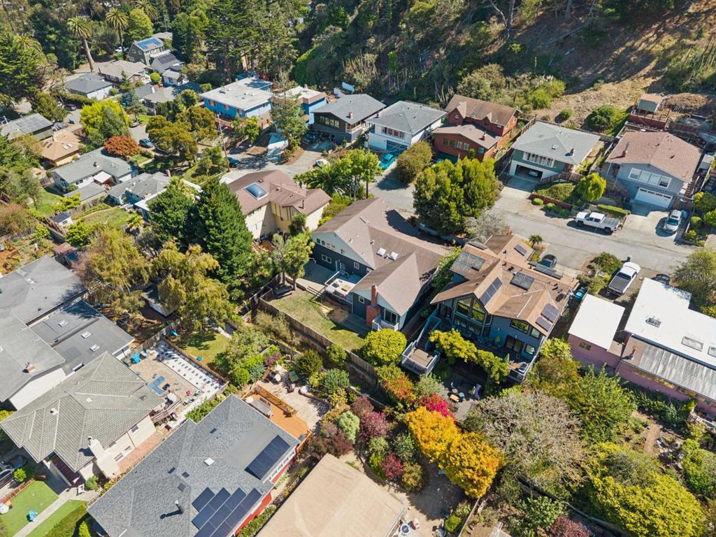 main property photo 66