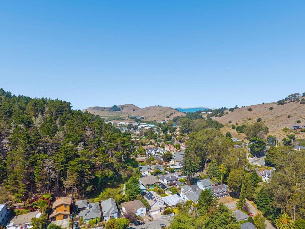 main property photo 68