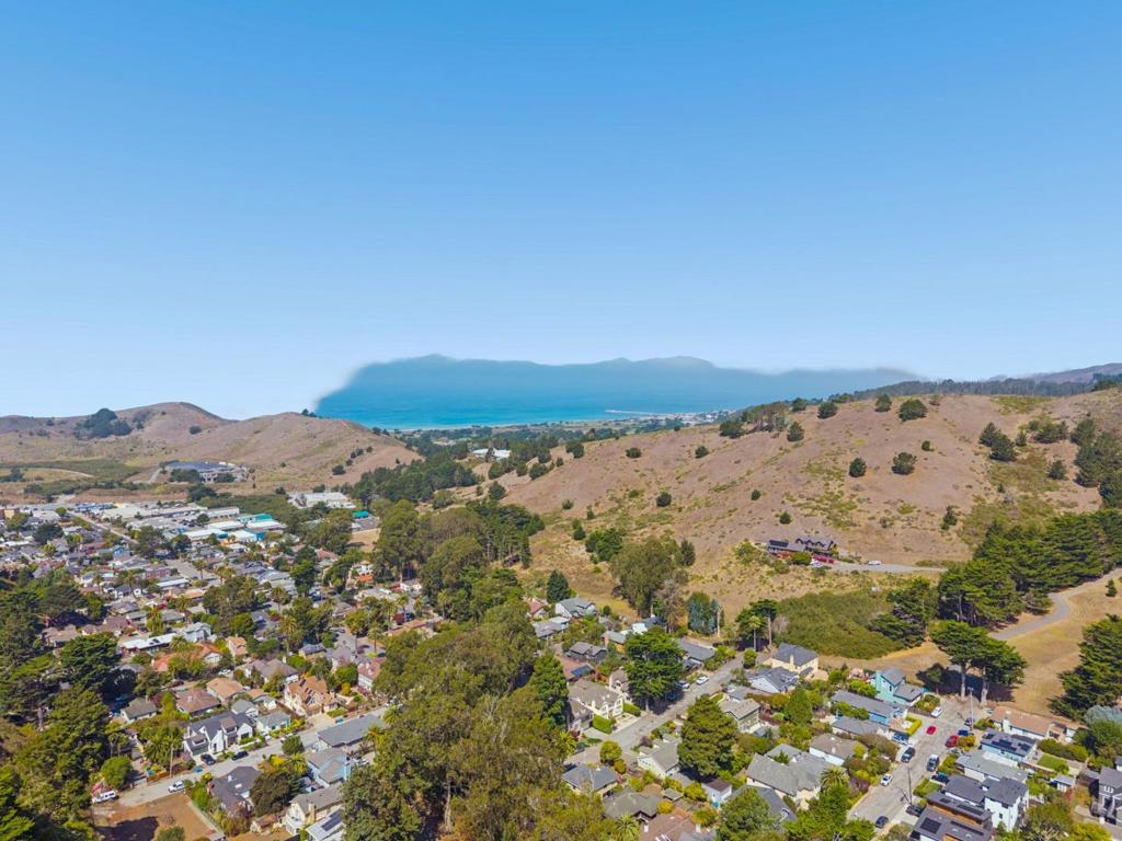 main property photo 70