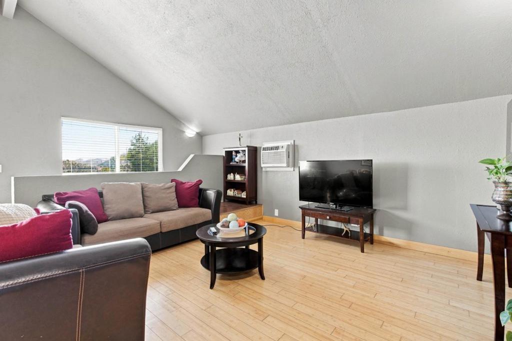 main property photo 105