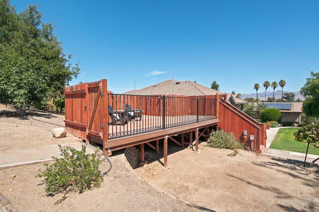 main property photo 78