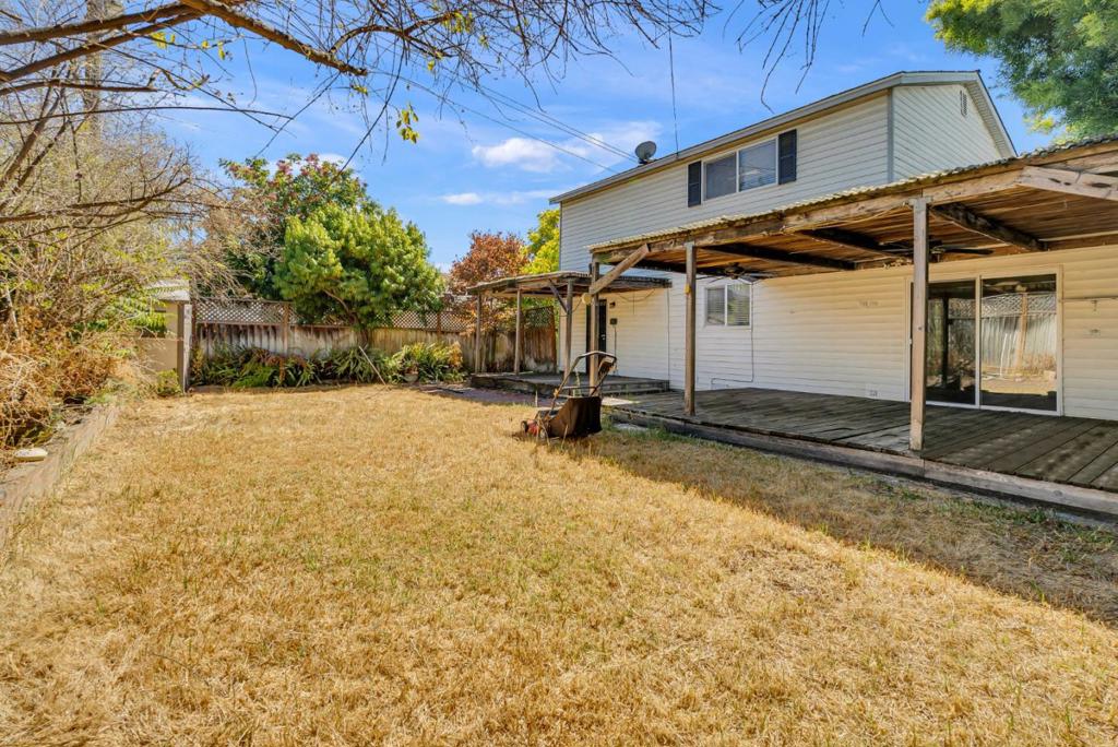 main property photo 60
