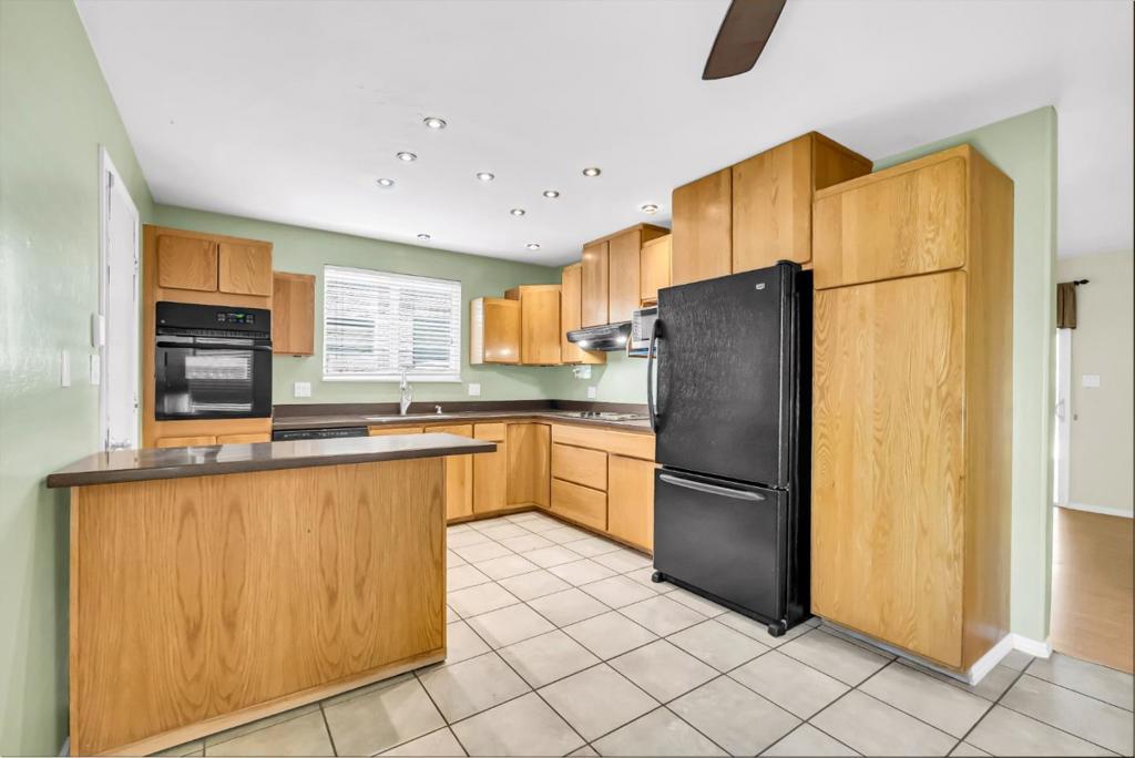 main property photo 68