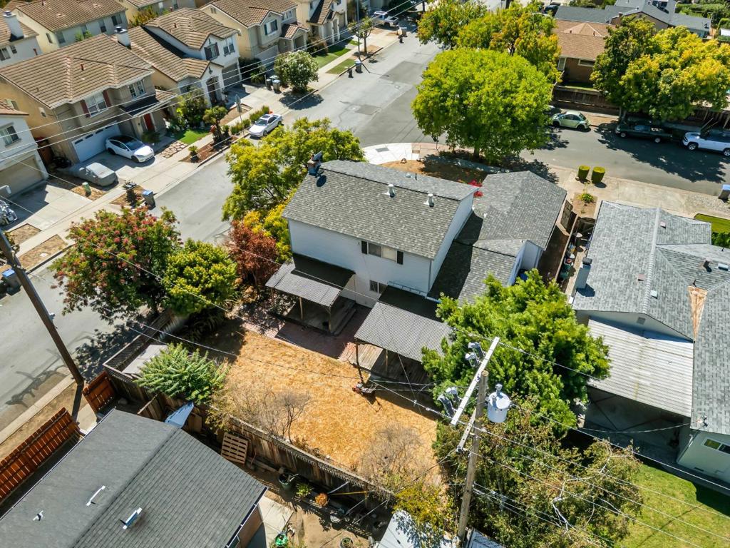 main property photo 79