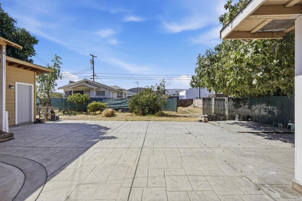 main property photo 59