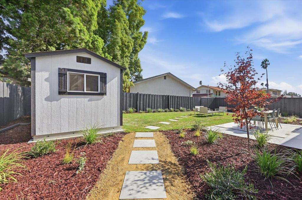 main property photo 80