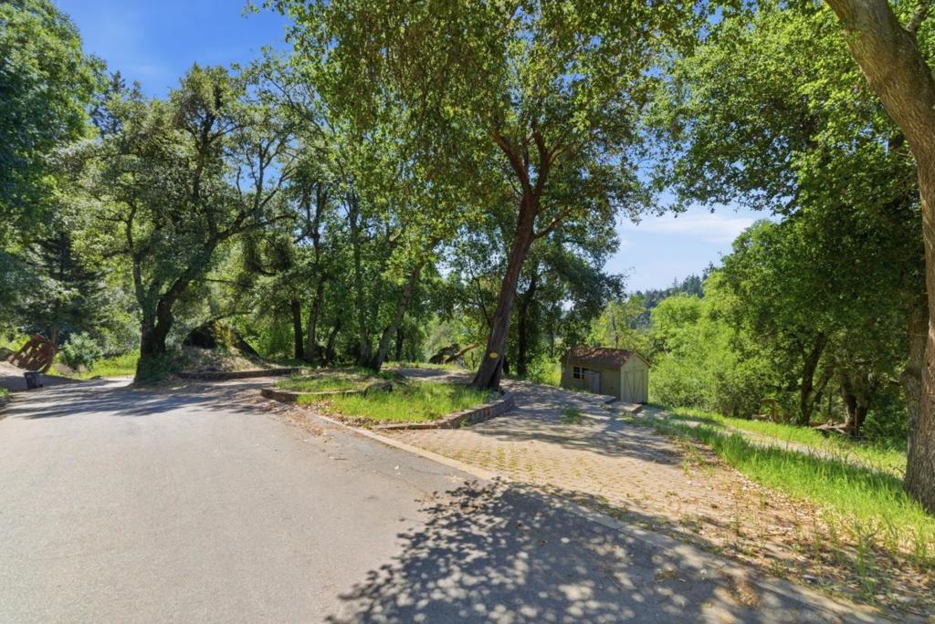 main property photo 32