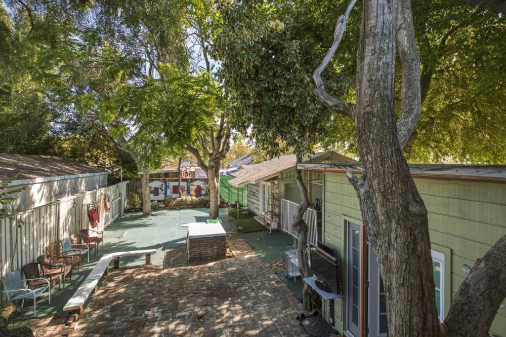 main property photo 20
