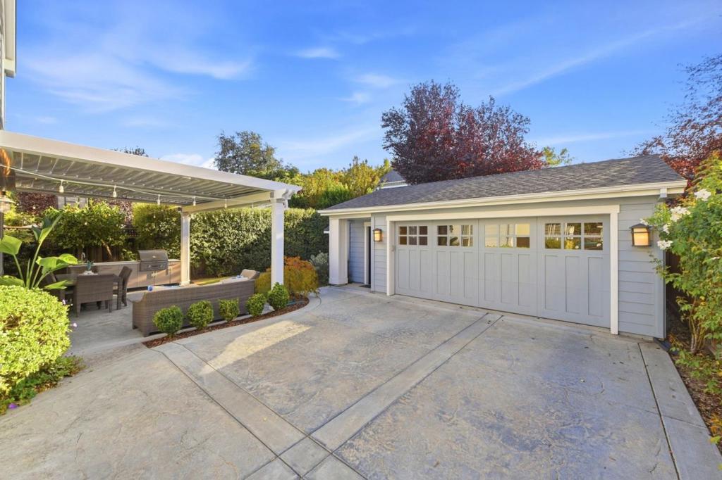 main property photo 58