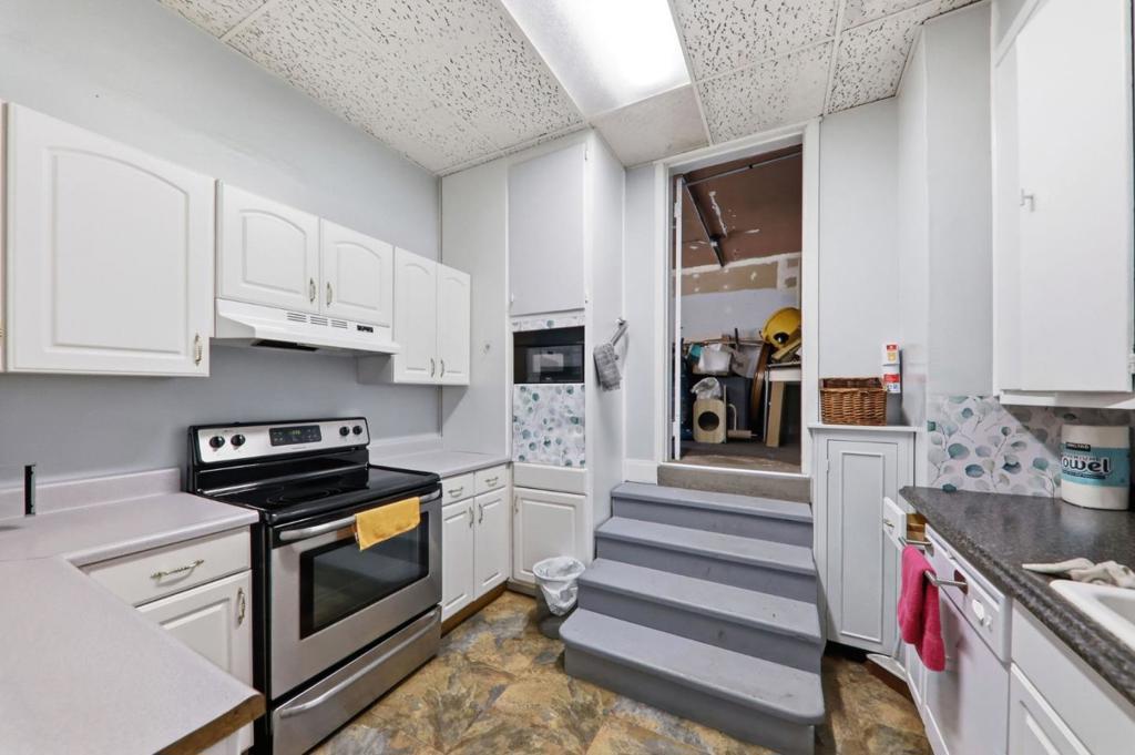 main property photo 79