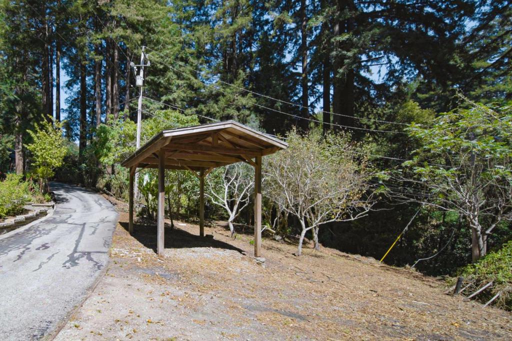 main property photo 60
