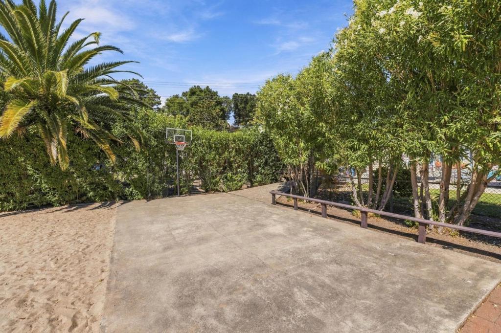 main property photo 44