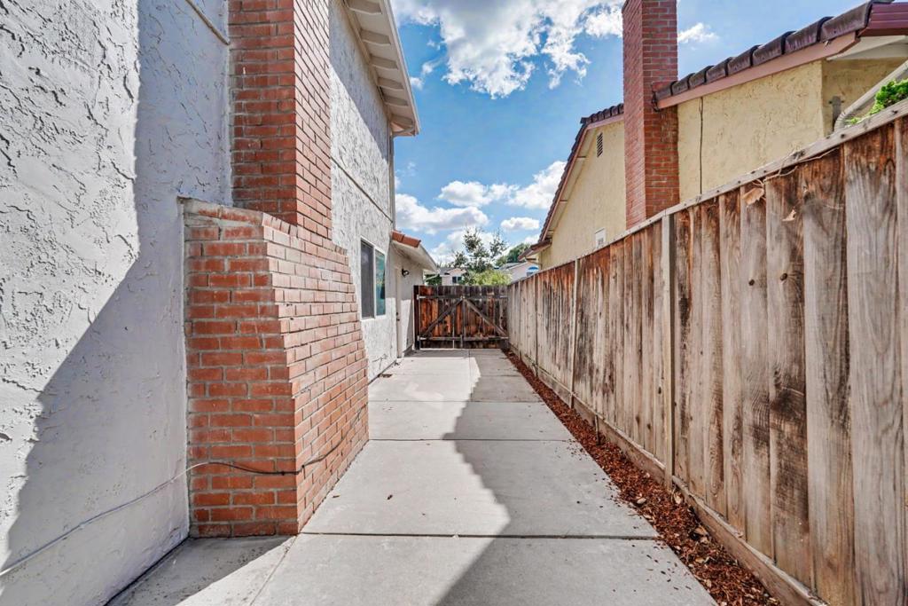 main property photo 62