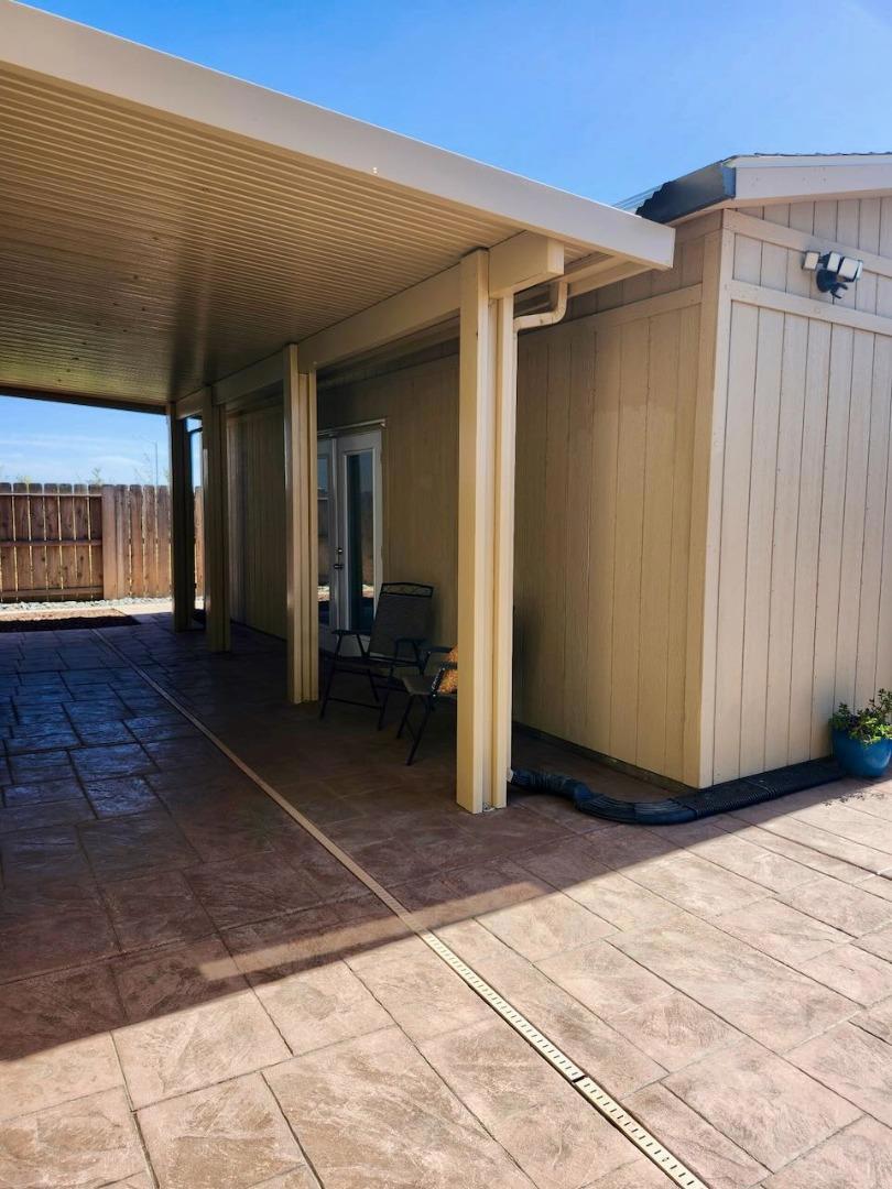 main property photo 60