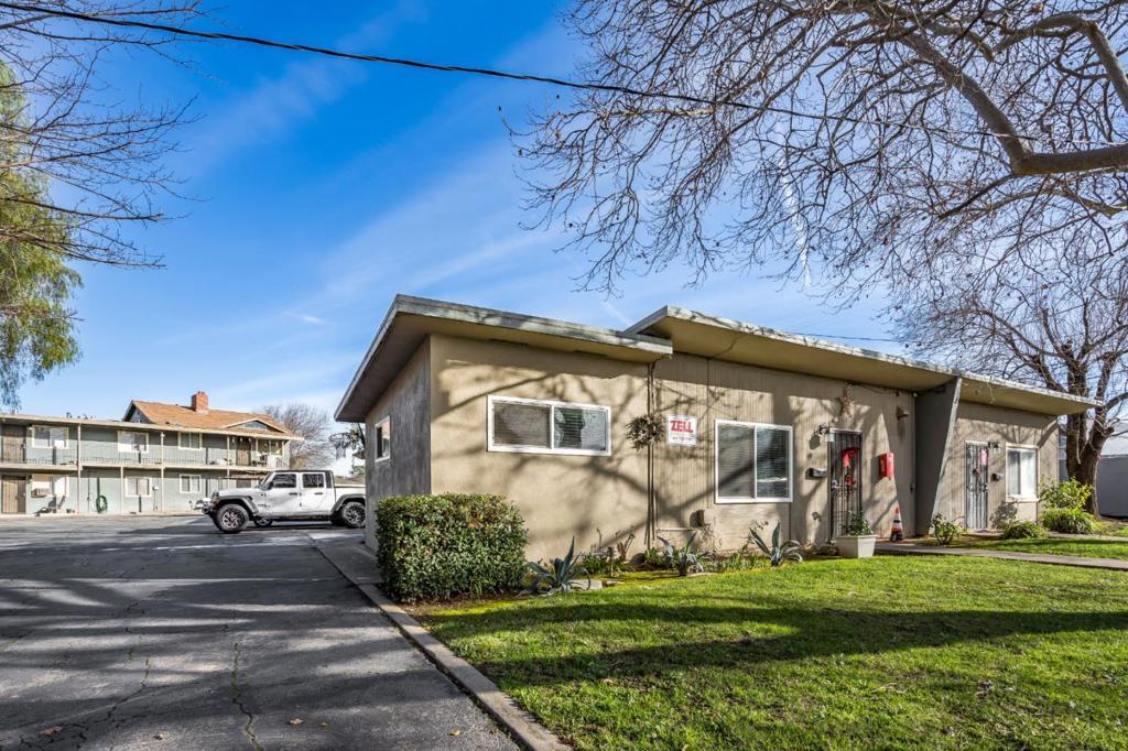 main property photo 16