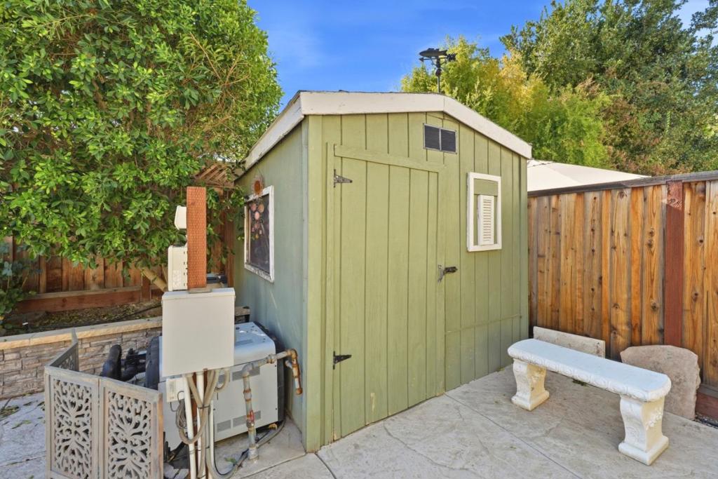 main property photo 42