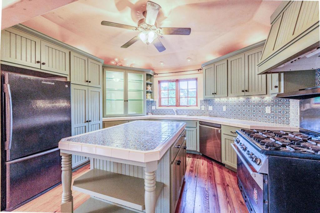 main property photo 59