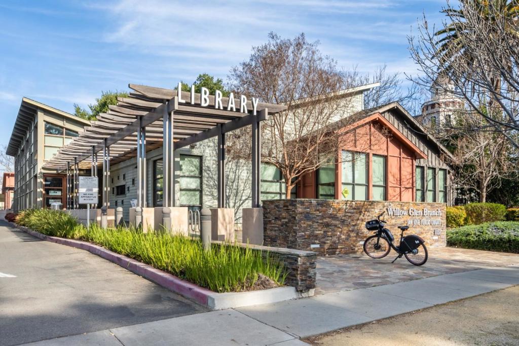 main property photo 80