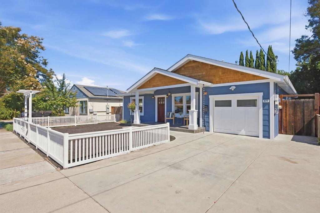 main property photo 64