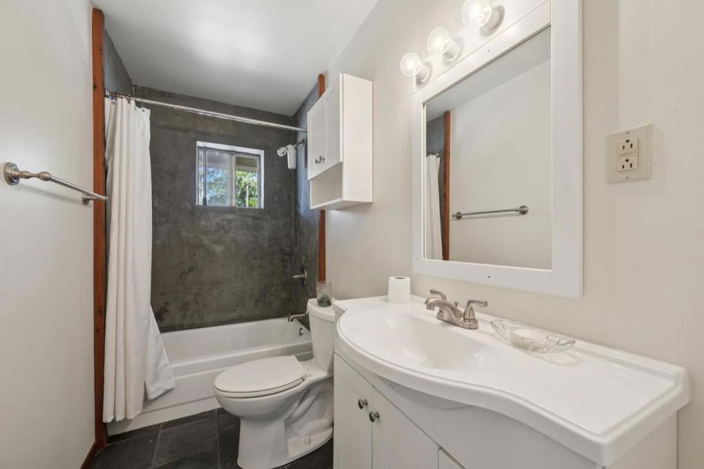 main property photo 71