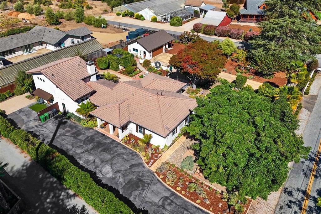 main property photo 59