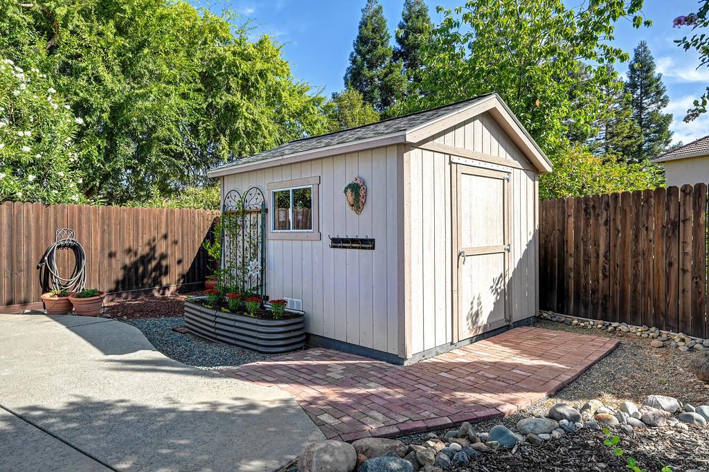 main property photo 83
