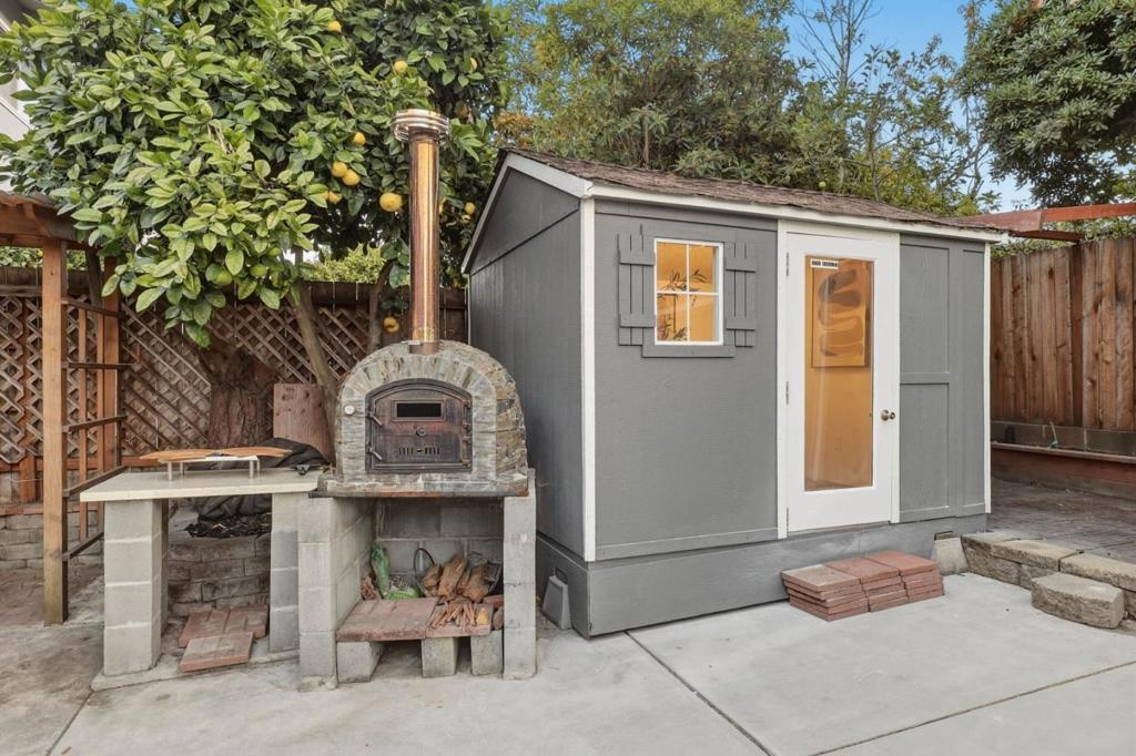 main property photo 41