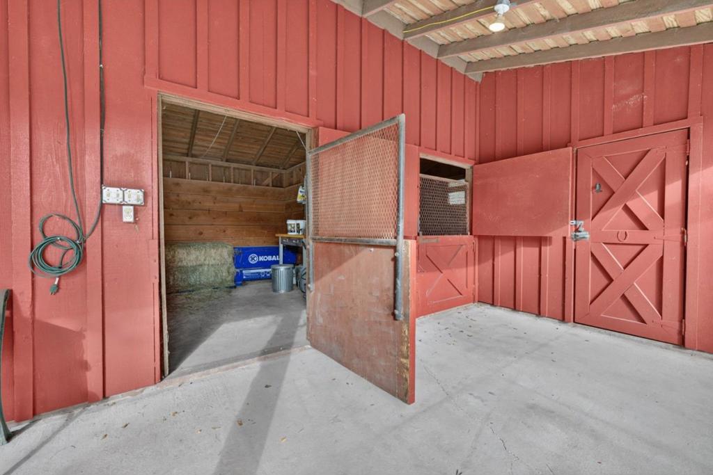 main property photo 67