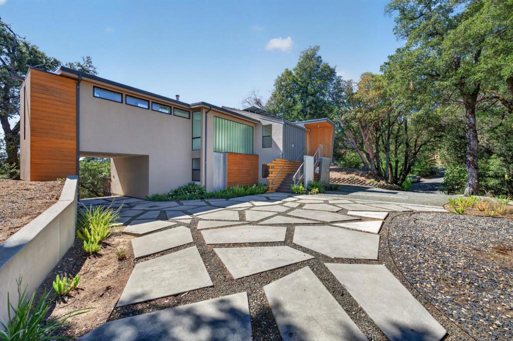 main property photo 65