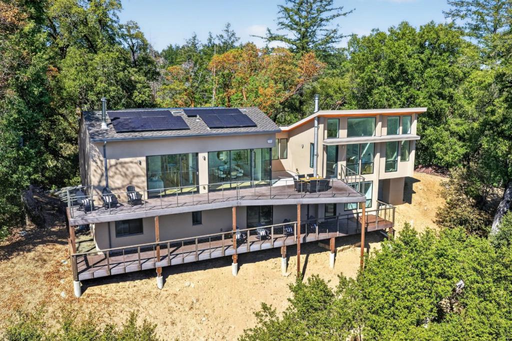 main property photo 81