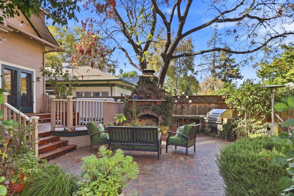 main property photo 60
