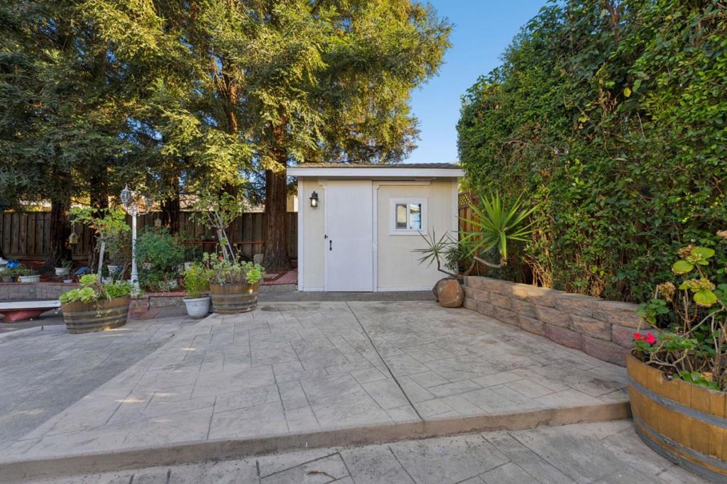 main property photo 71
