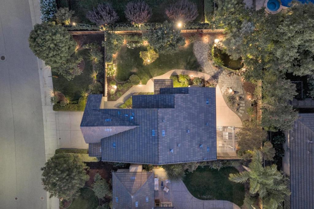 main property photo 51