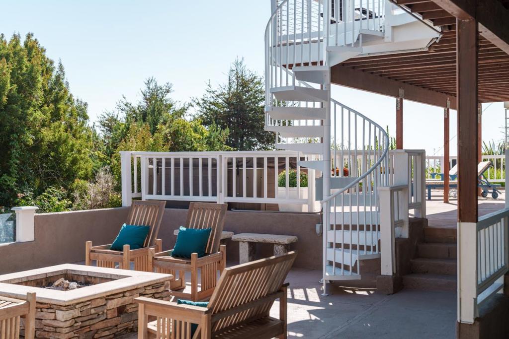 main property photo 76