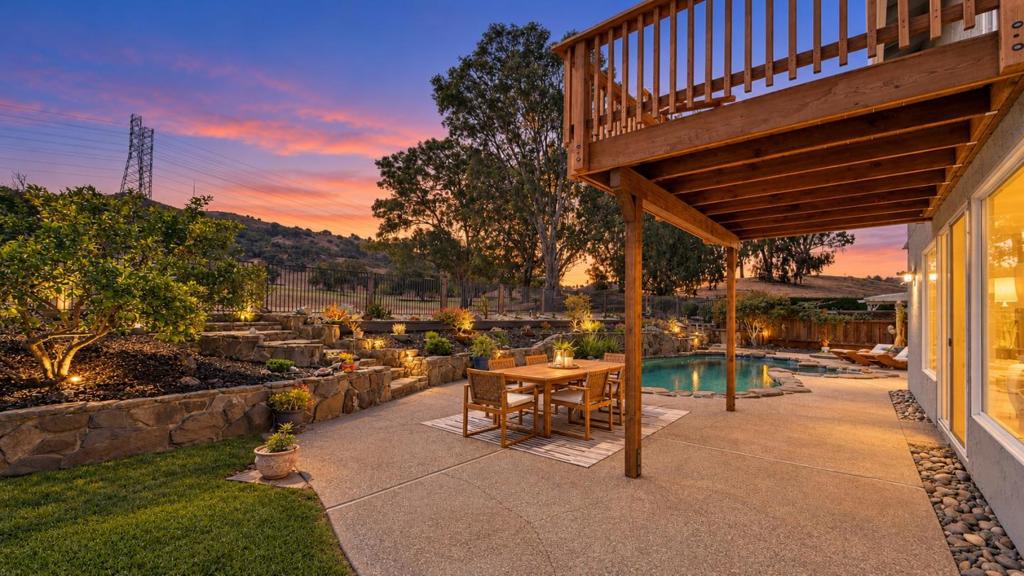 main property photo 45