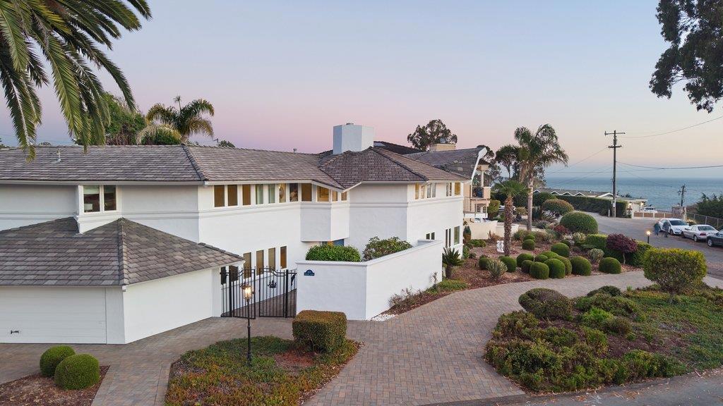main property photo 74