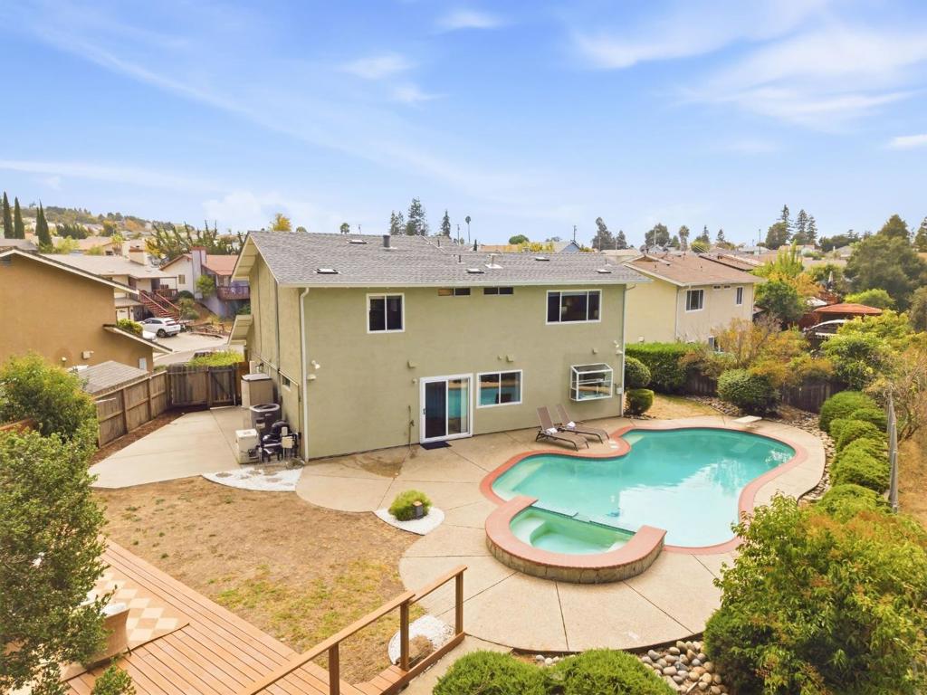 main property photo 51