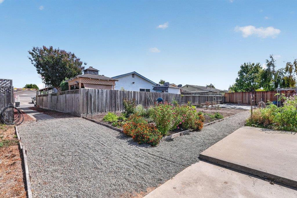 main property photo 60