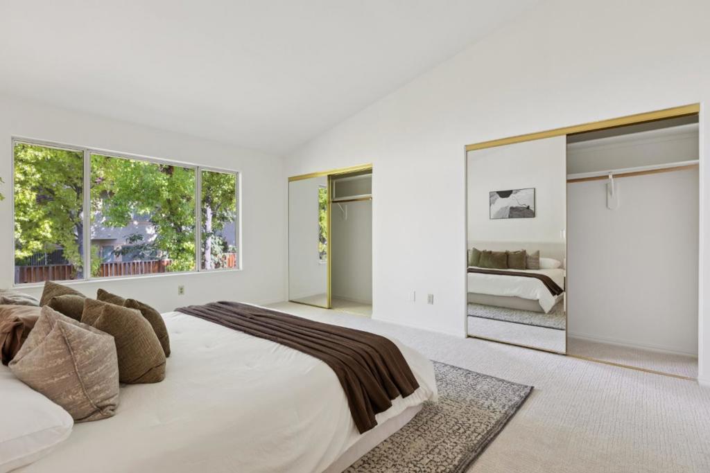 main property photo 64